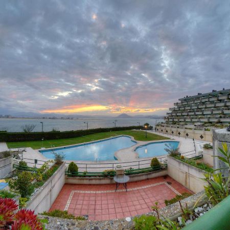 Vistamar. Primera Linea. Bahia De Santona Appartement Buitenkant foto